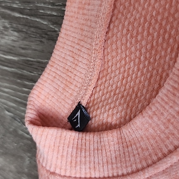 Gymshark Seamless Ombre Tank Top in Peach/Coral - Picture 7 of 8